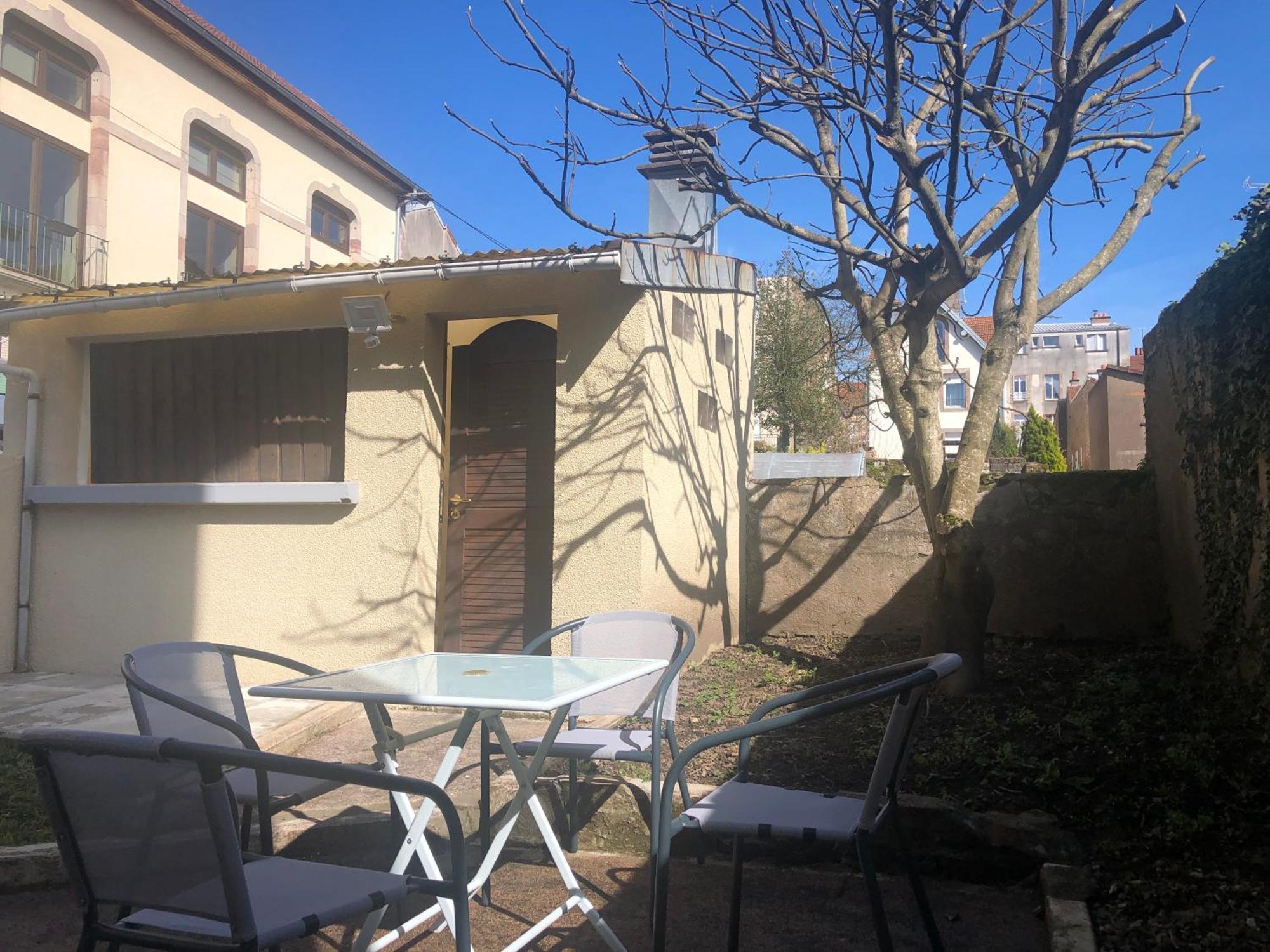 Meubles Deco Fab - Plancha Apartment Luxeuil-les-Bains Exterior foto