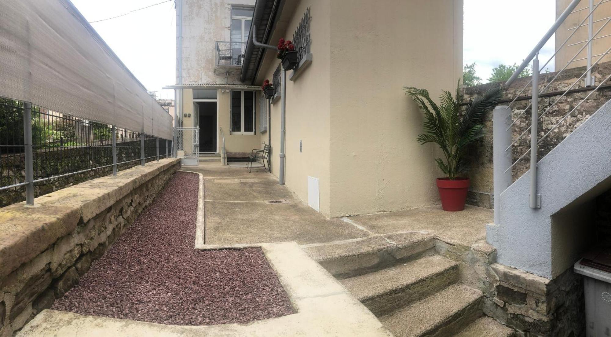 Meubles Deco Fab - Plancha Apartment Luxeuil-les-Bains Exterior foto